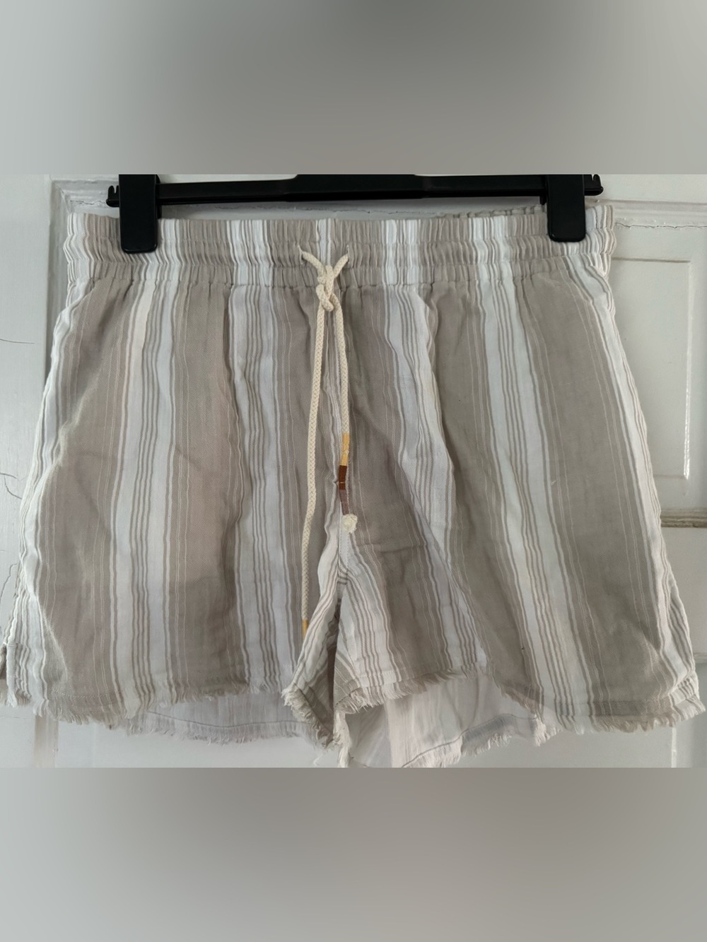 Faherty Brand Dream Gauze Striped Drawstring Shorts, organic Cotton. Beige/white
